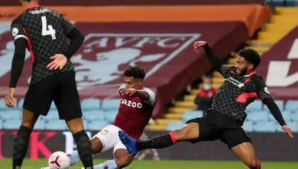  埃弗顿古迪逊公园雨战维拉双方握手言和