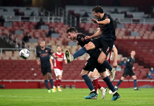  曼城青春风暴席卷伦敦 帕尔默福登双星闪耀斯坦福桥  